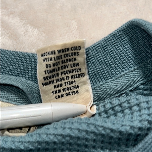 L.L.Bean Men’s Blue Long Sleeve Henley Shirt 3 Button Down Front Pocket SZ S - Picture 4 of 7